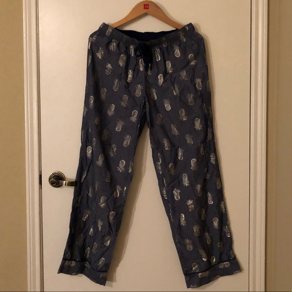 Victoria’s Secret VS Mayfair Pajama Set - Picture 4 of 5